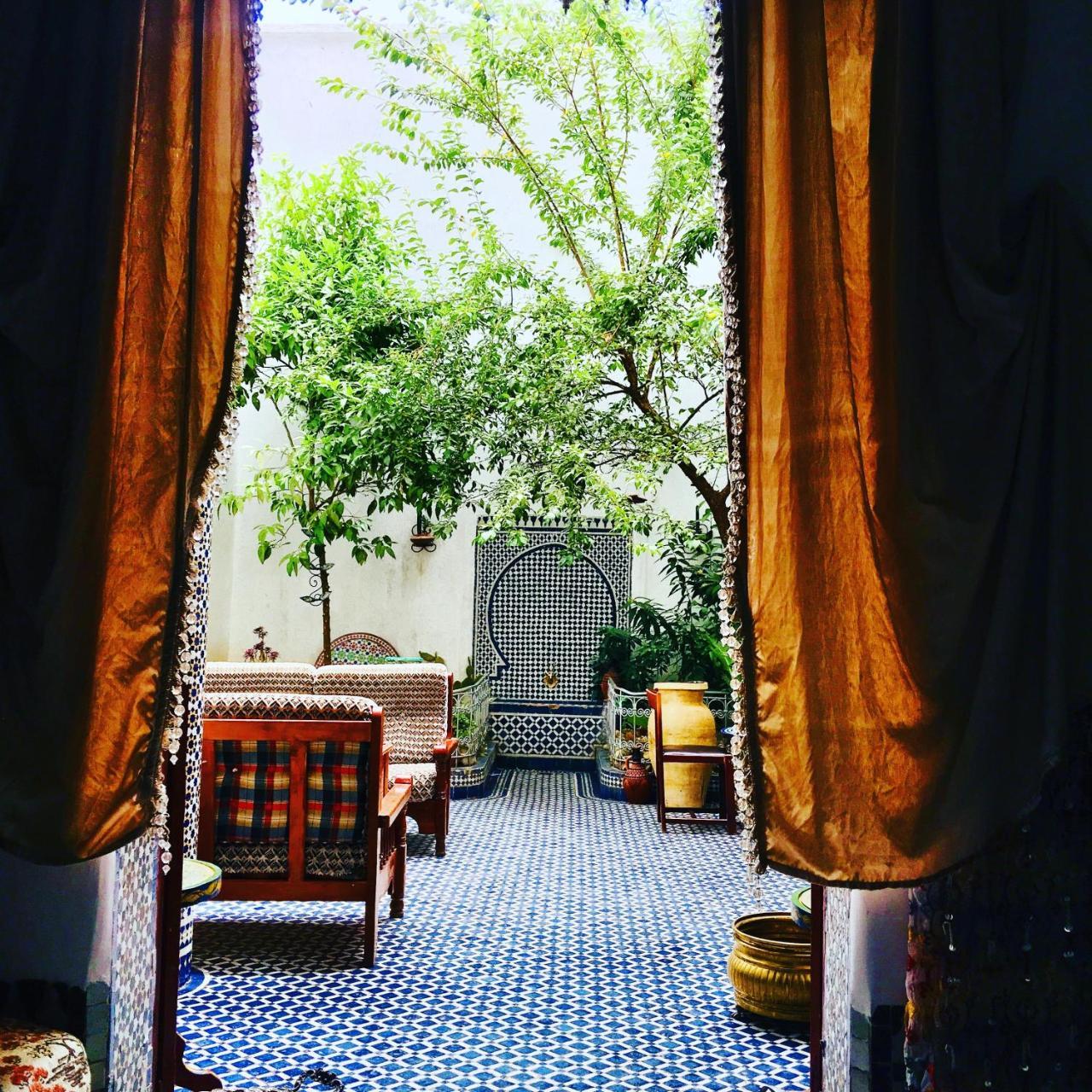 Dar Zerbtana Hotel Фес Екстериор снимка